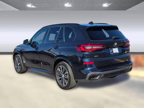 2022 BMW X5 M50i