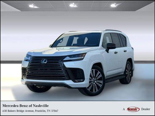 Eminent White Pearl 2025 Lexus LX 600 Luxury