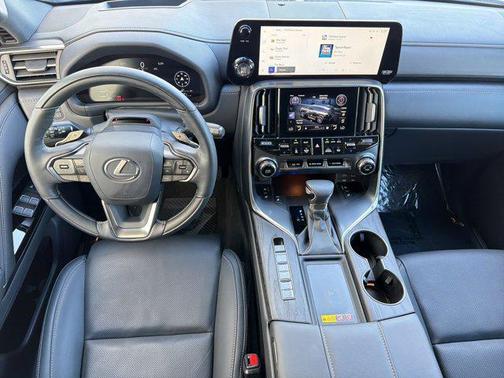 Eminent White Pearl 2025 Lexus LX 600 Luxury