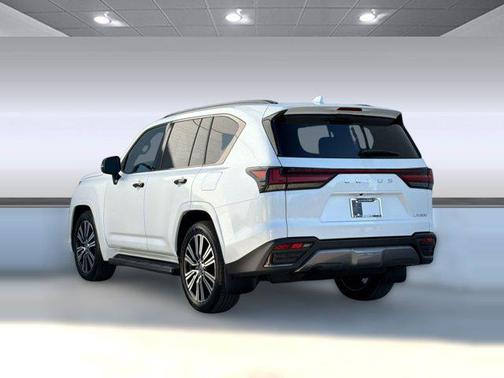 Eminent White Pearl 2025 Lexus LX 600 Luxury