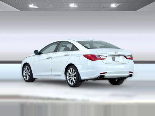 2011 Hyundai SONATA SE