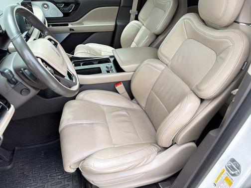 White 2020 Lincoln Aviator Reserve AWD