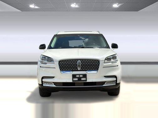 White 2020 Lincoln Aviator Reserve AWD