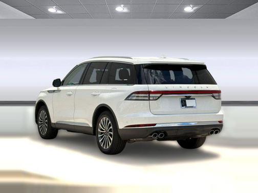 White 2020 Lincoln Aviator Reserve AWD