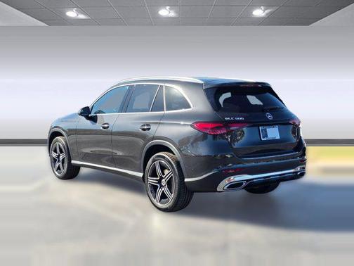 Graphite Grey Metallic 2026 Mercedes-Benz GLC 300 4MATIC