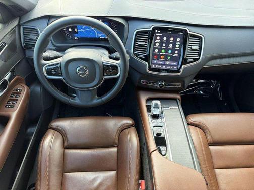 Crystal White Metallic 2023 Volvo XC90 B6 Ultimate 7-Seater