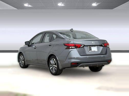 Gun Metallic 2020 Nissan Versa 1.6 SV