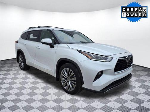 2022 Toyota Highlander Platinum