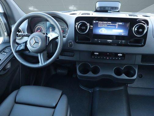 2025 Mercedes-Benz Sprinter 2500 High Roof