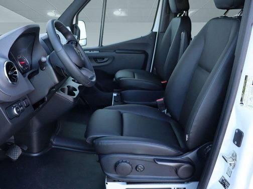 2025 Mercedes-Benz Sprinter 2500 High Roof