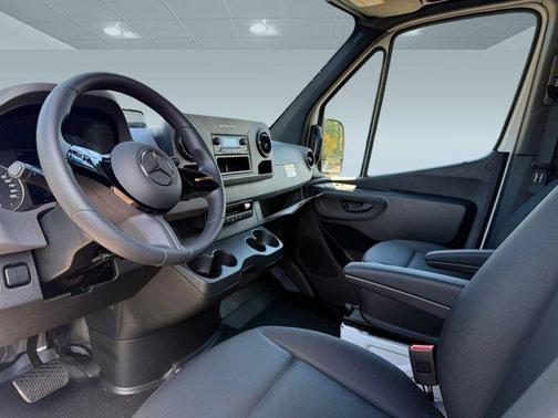 2025 Mercedes-Benz Sprinter 2500 High Roof