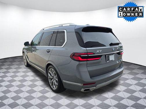 2025 BMW X7 xDrive40i