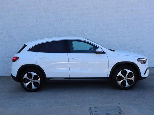 2025 Mercedes-Benz GLA 250 Base