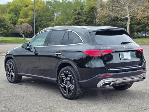 2026 Mercedes-Benz GLC 300 4MATIC