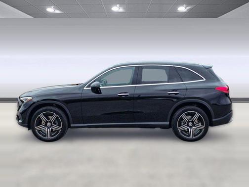 Black 2026 Mercedes-Benz GLC 300 4MATIC