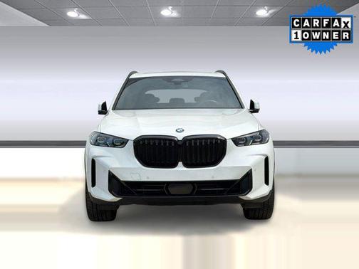 Mineral White Metallic 2025 BMW X5 xDrive40i