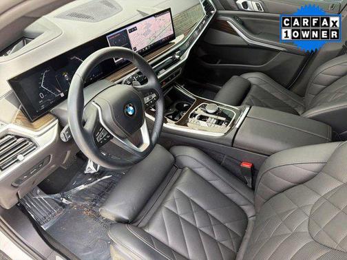 Mineral White Metallic 2025 BMW X5 xDrive40i