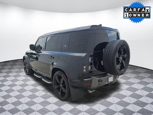 2024 Land Rover Defender 110 V8