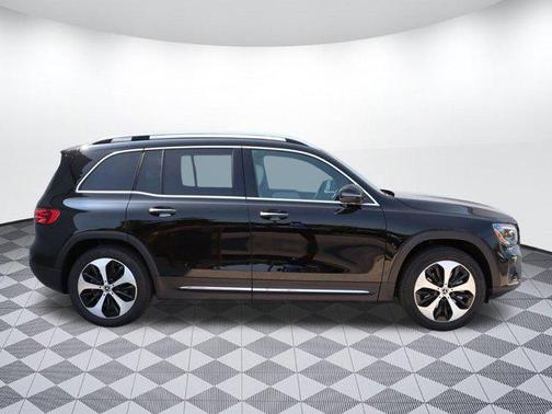 2025 Mercedes-Benz GLB 250 4MATIC
