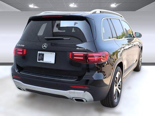 2025 Mercedes-Benz GLB 250 4MATIC