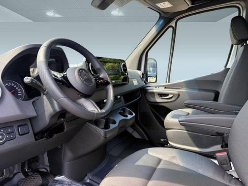 2025 Mercedes-Benz Sprinter 2500 Standard Roof