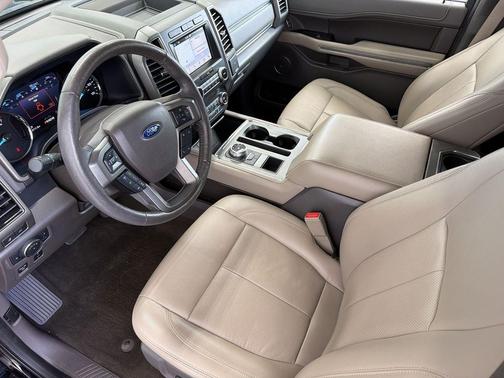 Agate Black Metallic 2019 Ford Expedition XLT