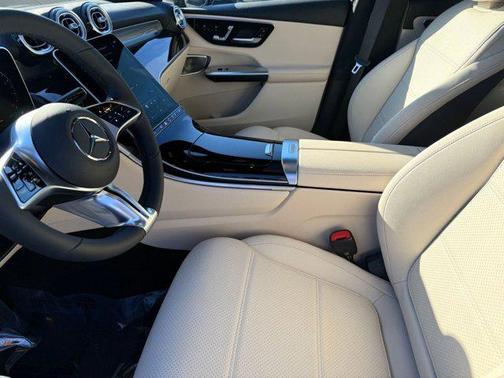 2026 Mercedes-Benz GLC 300 4MATIC