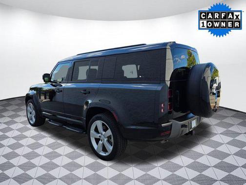 2025 Land Rover Defender 130 P400 X-Dynamic SE