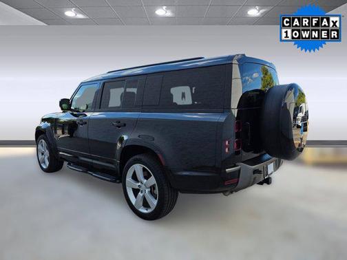2025 Land Rover Defender 130 P400 X-Dynamic SE