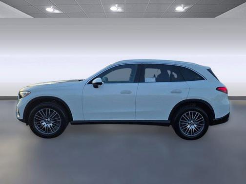 Polar White 2026 Mercedes-Benz GLC 300 4MATIC