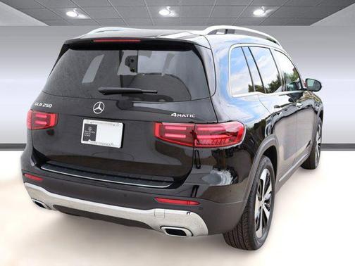 2025 Mercedes-Benz GLB 250 4MATIC