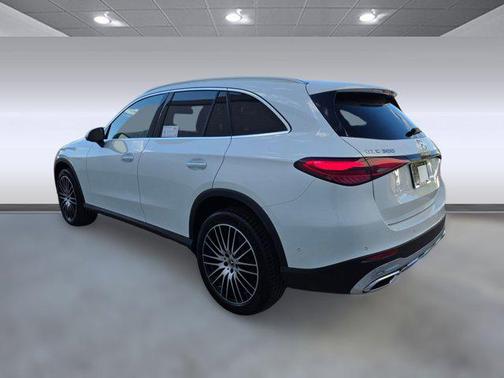 2026 Mercedes-Benz GLC 300 4MATIC