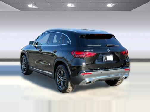 Night Black 2026 Mercedes-Benz GLA 250 4MATIC