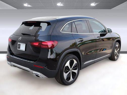2025 Mercedes-Benz GLA 250 Base