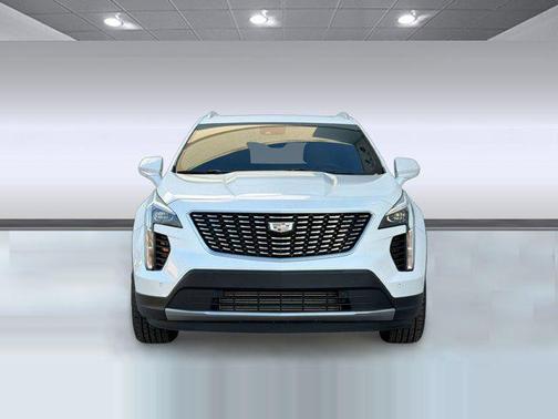 Crystal White Tricoat 2020 Cadillac XT4 Premium Luxury