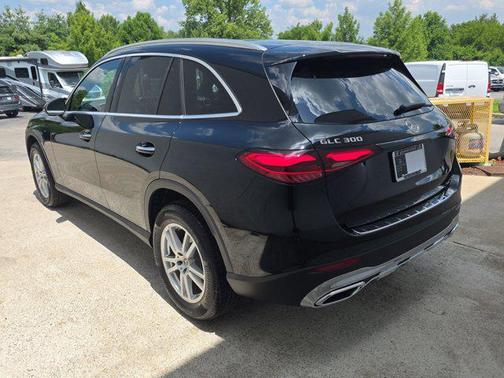 2025 Mercedes-Benz GLC 300 4MATIC