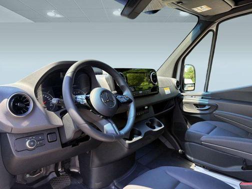 2025 Mercedes-Benz Sprinter 2500 High Roof