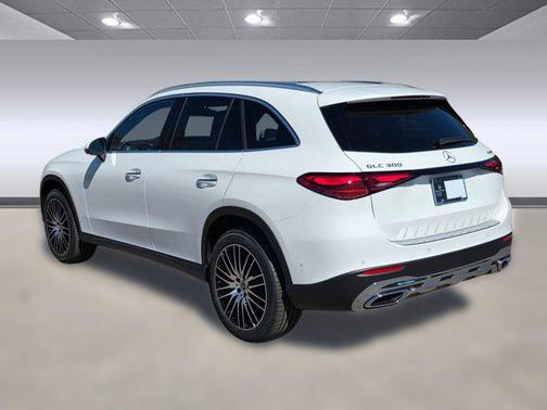 2026 Mercedes-Benz GLC 300 4MATIC