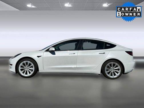 2022 Tesla Model 3 Standard Range