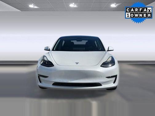 2022 Tesla Model 3 Standard Range