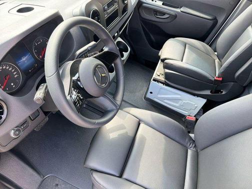 Arctic White 2026 Mercedes-Benz Sprinter 2500 High Roof