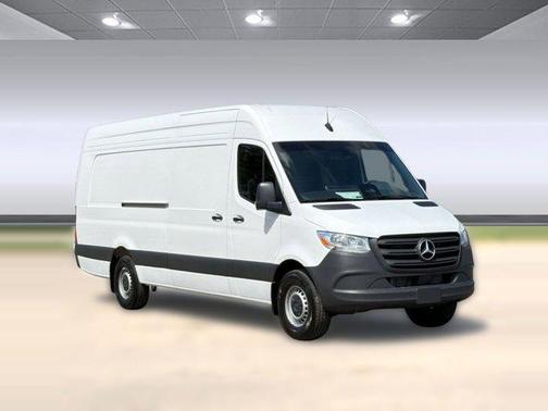 Arctic White 2026 Mercedes-Benz Sprinter 2500 High Roof