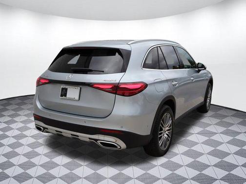 2025 Mercedes-Benz GLC 300 4MATIC