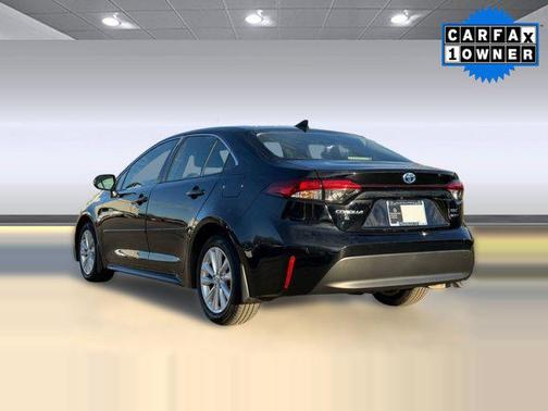 2025 Toyota Corolla Hybrid XLE