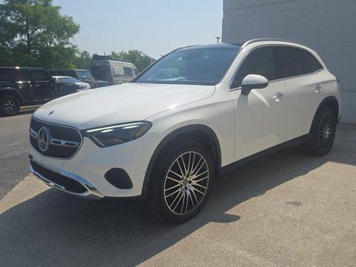 2025 Mercedes-Benz GLC 300 4MATIC