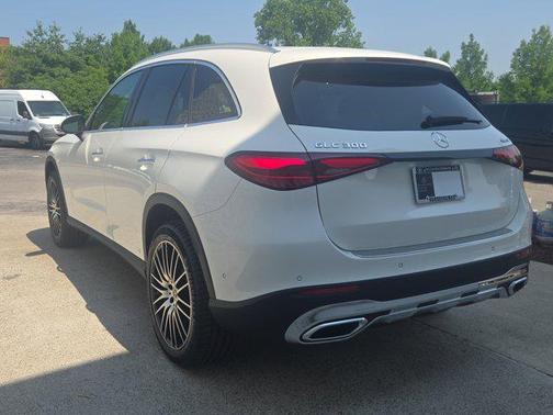 2025 Mercedes-Benz GLC 300 4MATIC