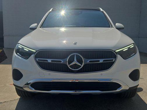 2025 Mercedes-Benz GLC 300 4MATIC