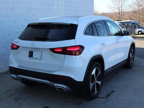 2025 Mercedes-Benz GLA 250 Base