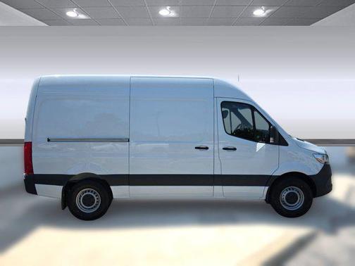 2025 Mercedes-Benz Sprinter 2500 High Roof