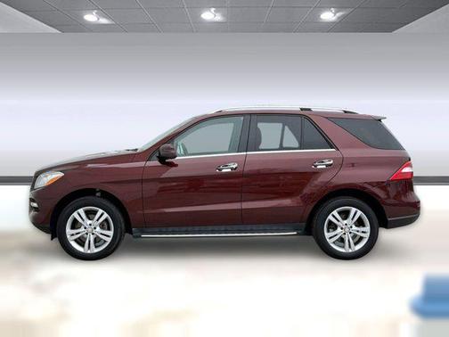 Maroon 2015 Mercedes-Benz M-Class 4MATIC